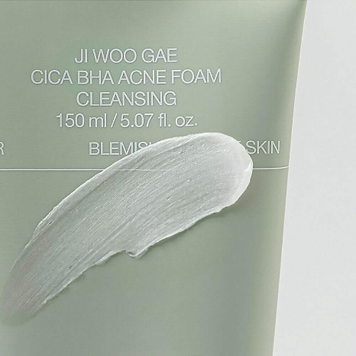 Celimax Пенка для умывания с BHA-кислотой и центеллой против акне - Jiwoogae cica BHA acne foam cleansing, 150 мл