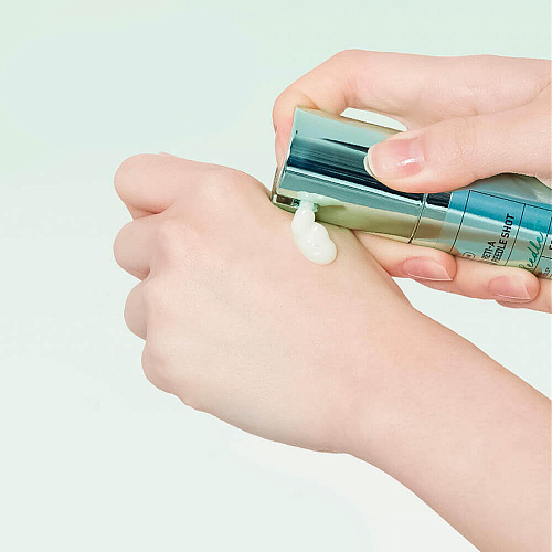 VT Cosmetics Бустер-сыворотка с микроиглами и ретинолом Reti-A Reedle Shot 100, 50 мл