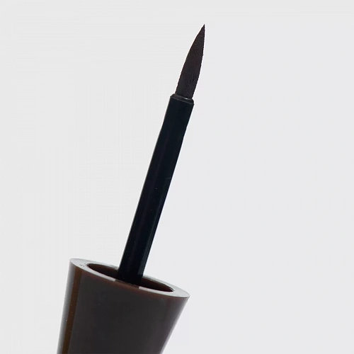 VIVIENNE SABO Жидкая подводка водостойкая для глаз Liner Pinceau Chocolat, 6 мл (03 · Шоколад)
